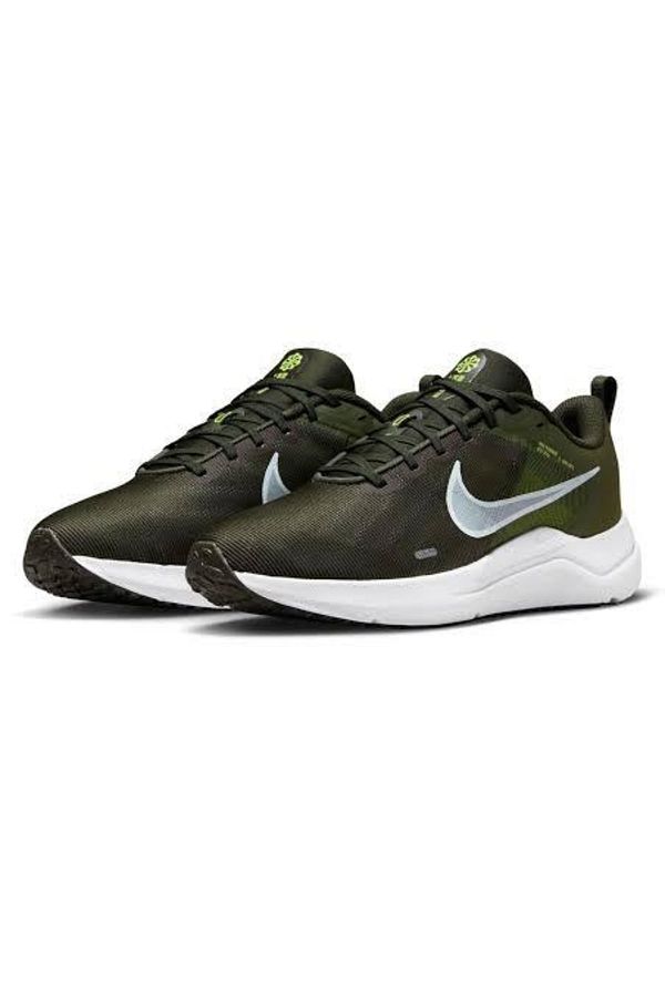Nike sports shoes under 3000 outlet