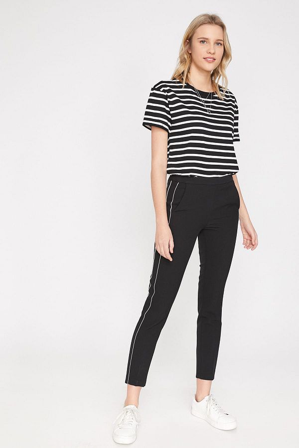 Koton-Pantaloni negri de damă 9YAK46497OW 1