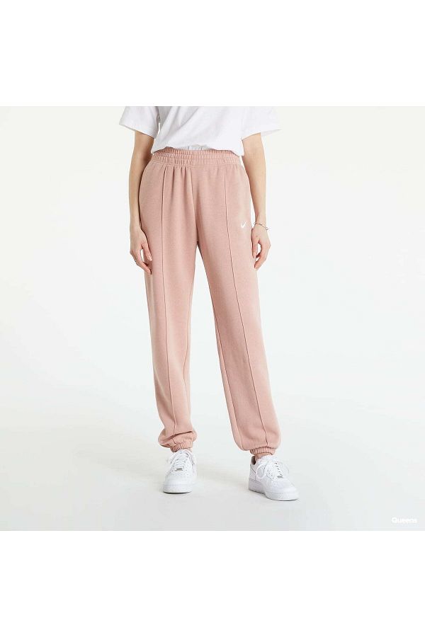 Nike-مجموعة ملابس رياضية أساسية للنساء 1