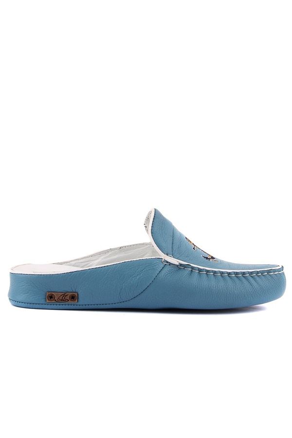 Lakers house shoes deals