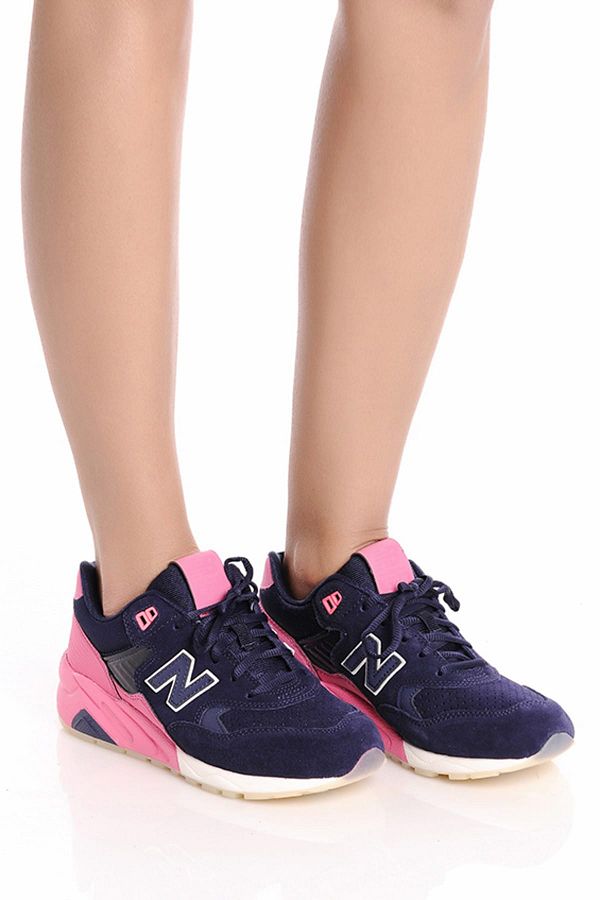New Balance NAVY Women s Sneakers MRT580UP Trendyol