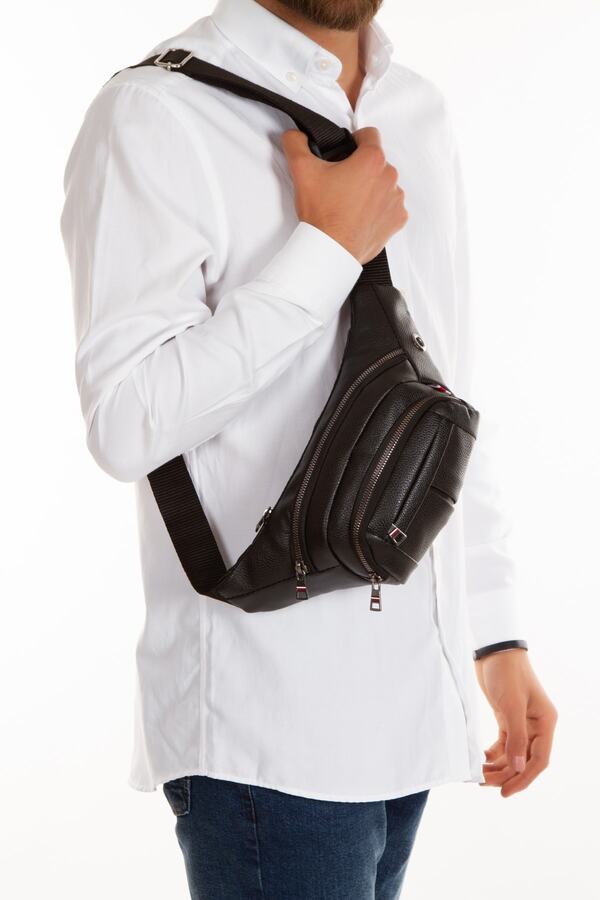 Newish Polo Unisex Black Waterproof Cross Strap Headphone Outlet