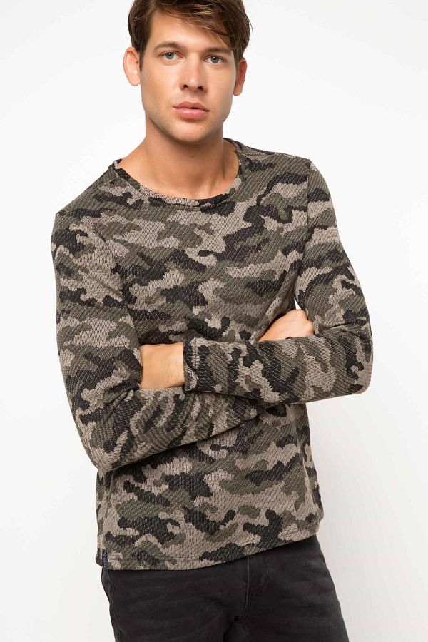 DeFacto-Men's Camouflage Patterned Sweatshirt H7819AZ.17CW.KH244 1