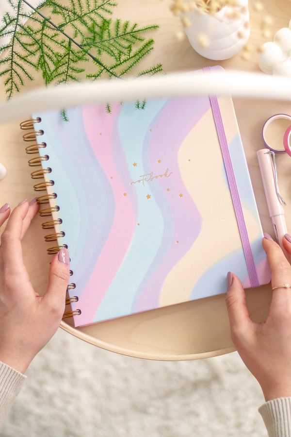 Matt Notebook-دفتر ملاحظات ذو غلاف صلب حلزوني مربع مقاس 19 × 21 سم ذو مربعات 1
