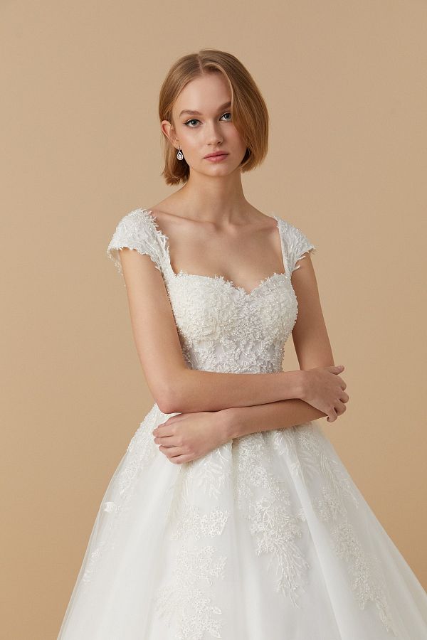 Oleg Cassini Lace Embroidered Short Sleeve Square Collar A line Wedding Dress Trendyol