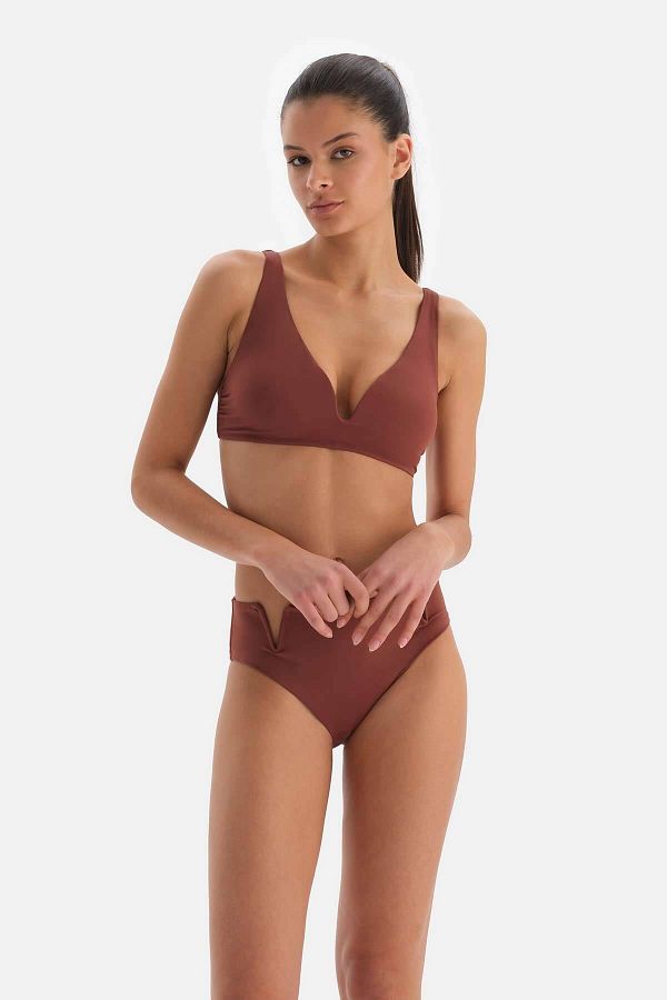 Dagi-Braunes Triangel-Bikinioberteil mit weitem V-Draht 1