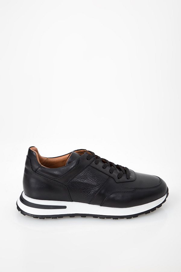 Pure leather sports shoes store