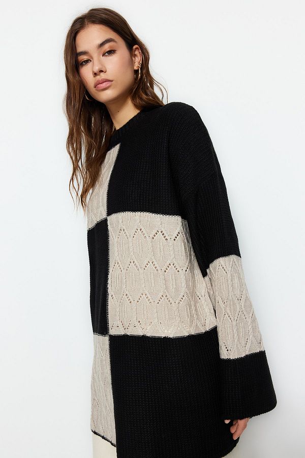 TRENDYOL MODEST Black Openwork/Perforated Color Block TRENDYOL MODEST Black Openwork/Perforated Color Block
