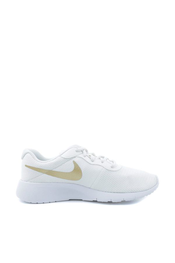 Nike Nike Tanjun 818381 100 White Women s Casual Shoes Trendyol