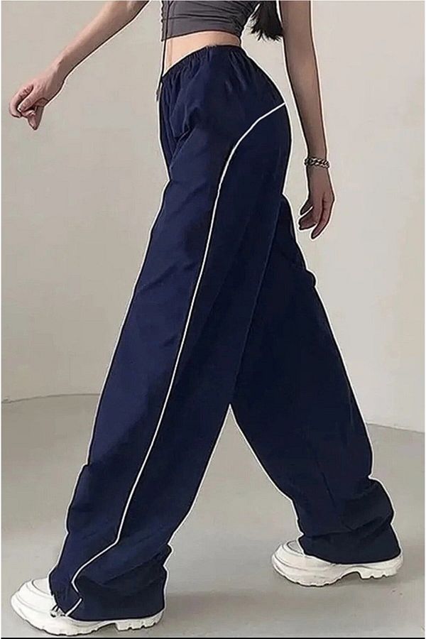 Gofeel Navy Blue Parachute Fabric Baggy Sweatpants with Elastic Waist and Stripe Trendyol