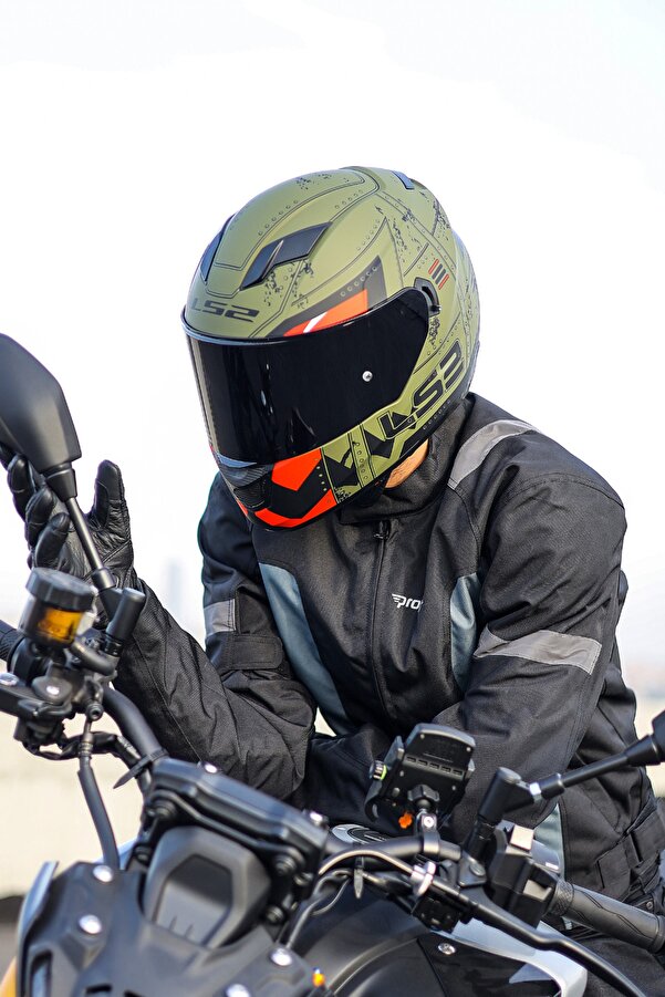 未使用 PRIME GREEN MATTE R.E.D. HELMET M-L