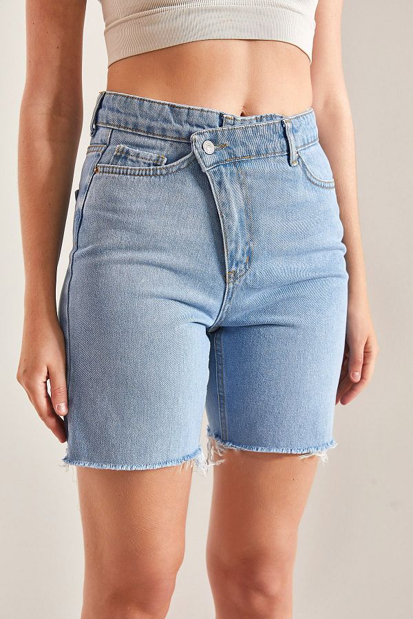 Bianco Lucci-Women's Tasseled Denim Shorts 1