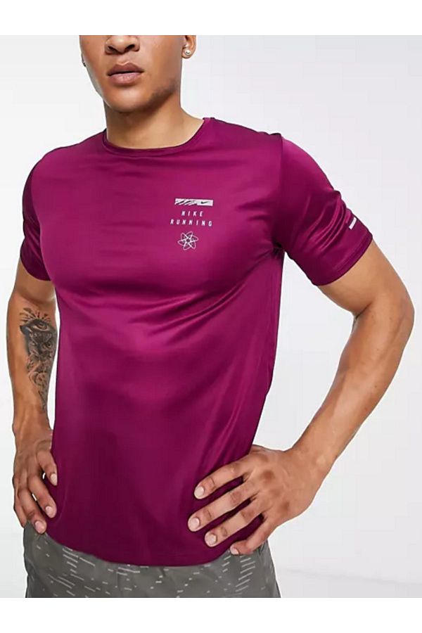 Nike Dri fit Uv Run Division Miller Running Men s Running T Shirt Trendyol
