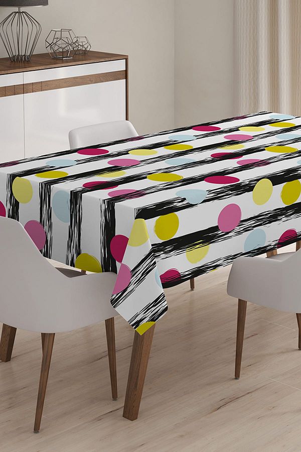 Realhomes-Geometric Patterned Digital Printed 3D Tablecloth - 140 x 220 cm 1