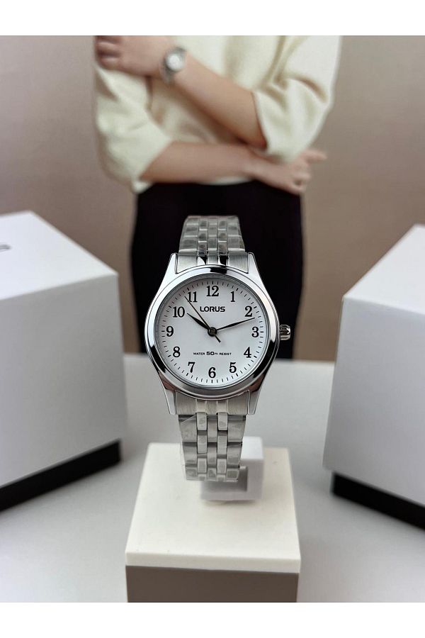 Lorus-Women's Classic Wristwatch-rrx41hx9 1