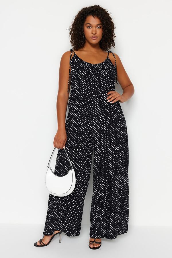 Trendyol Curve-Black Floral Patterned Woven Jumpsuit TBBSS23BG00002 1