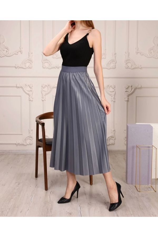 Gray pleated skirt dress top