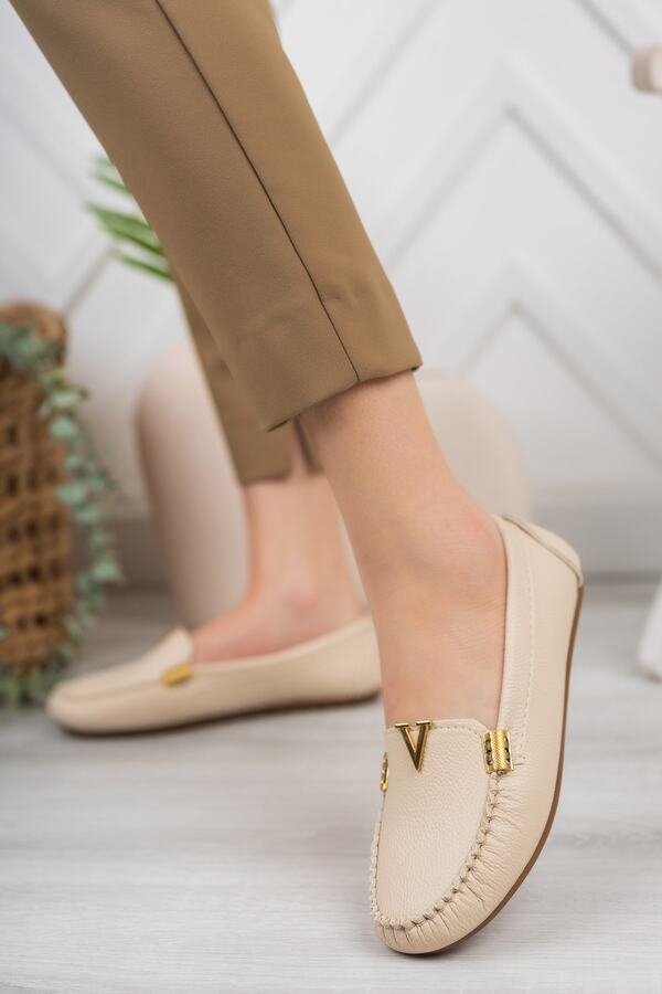 casual ballerina shoes