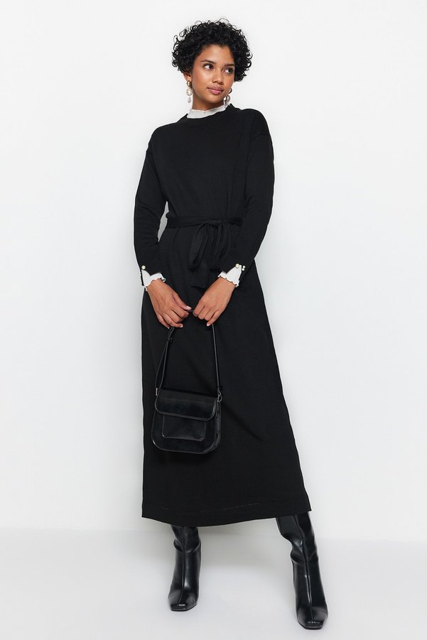 Trendyol Modest Black Pearl Detailed Knitwear Dress TCTAW24EB00001