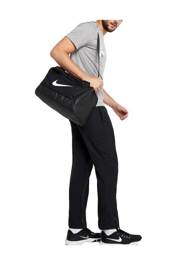 Nike Unisex Black Ba5961 010 Brsla Xs Duff 9.0 25 l Sports Bag 38 x 25 x 25 cm