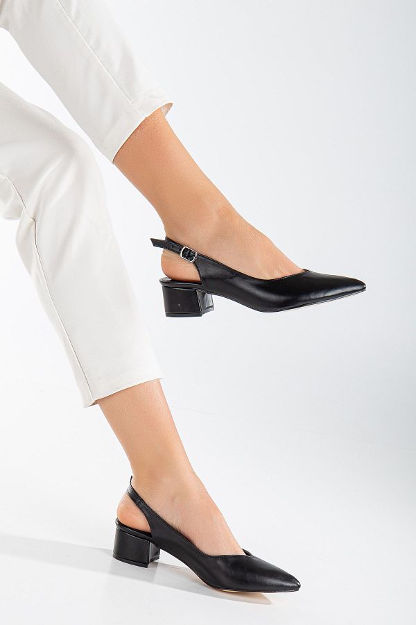 Short thick heel shop