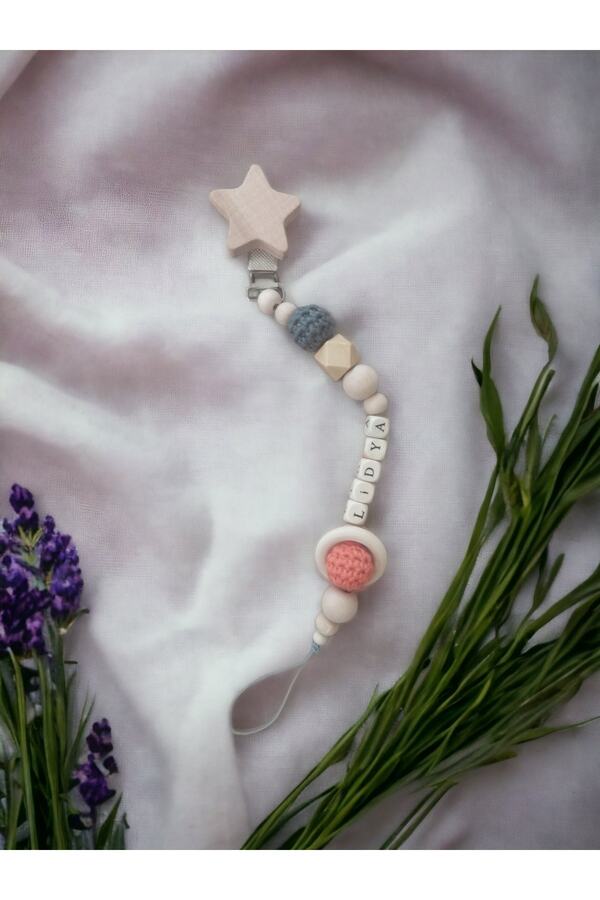 My Kids Room Doğal Ahşap Emzik Zinciri - Isimli Emzik Askısı Ahşap Emzik Zinciri Emzik Tutucu