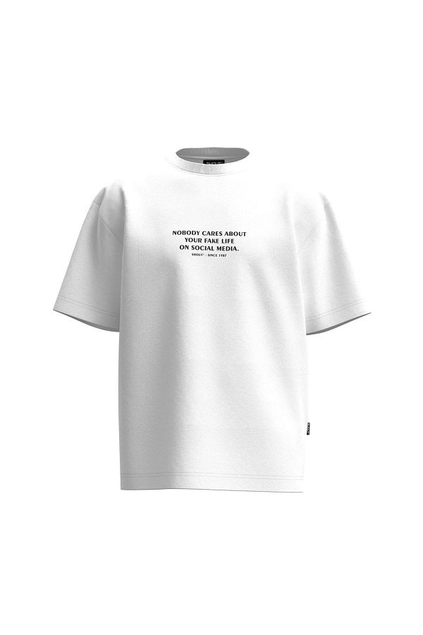 Shout-Oversize Nobody Cares About Your Fake Life Unisex T-Shirt 1