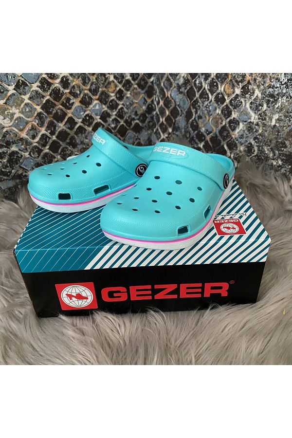 Crocs with non slip soles hot sale