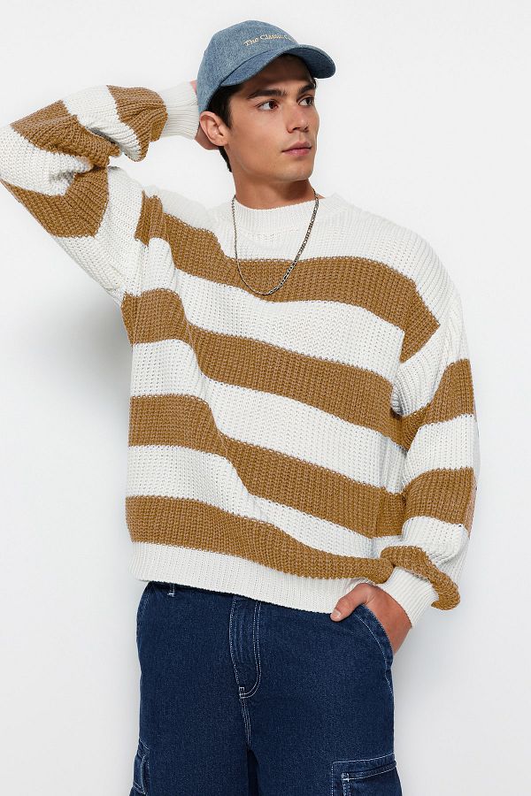 Trendyol Collection Oversize Camel Striped Sweater Crew Neck TMNAW23KZ00106 Trendyol