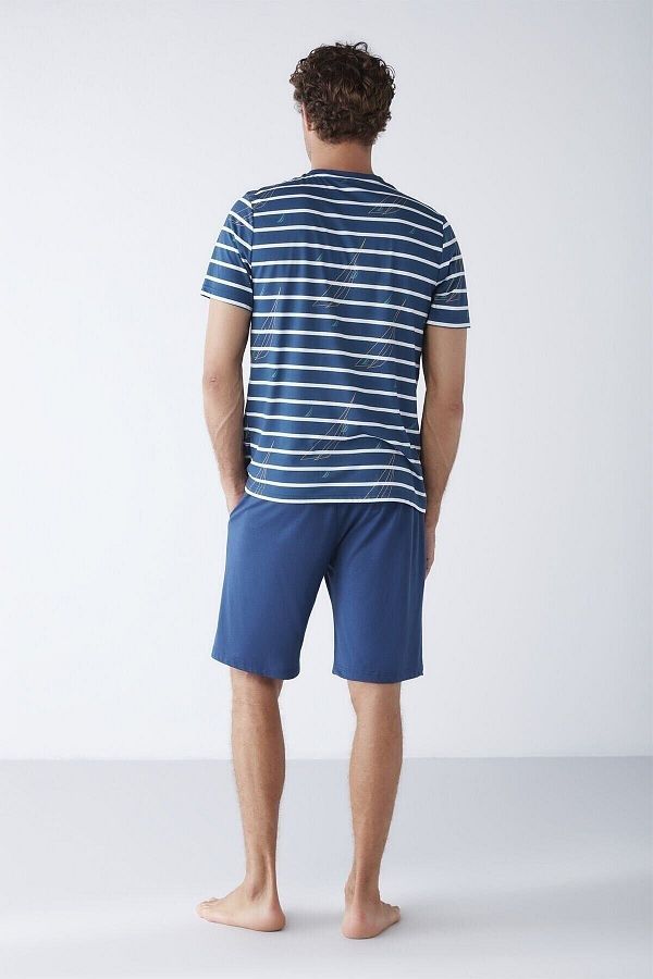 Nautica Shorts Dark blue Normal waist Trendyol