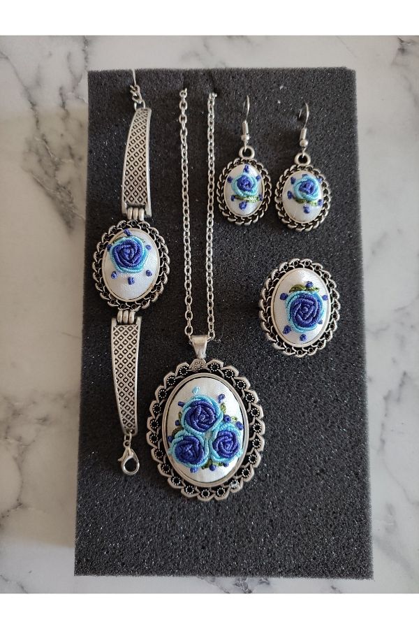 Rococo necklace on sale