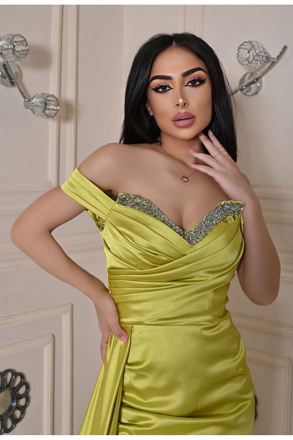 Yellow boat neck dress top