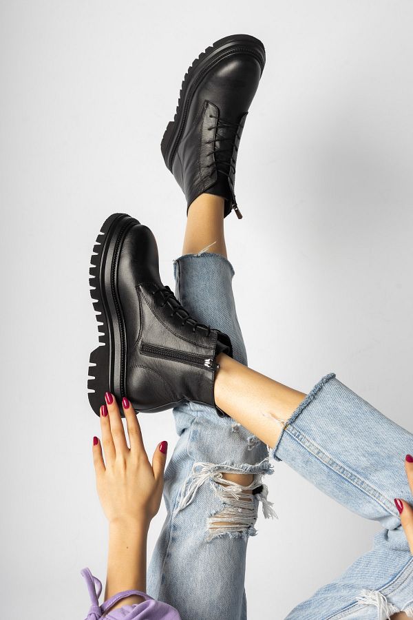 Deripabuc-Genuine Leather Black Women's Serrated Sole Leather Boots Trc-216574-1 1