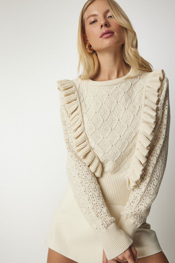 Happiness İstanbul-Cremefarbener Strickpullover mit Rüschendetail für Damen YY00169 1