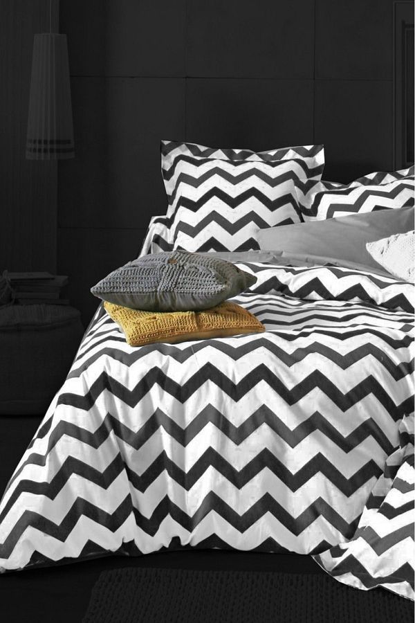 sedali home-Black Zigzag Pattern Double Duvet Cover Set 1