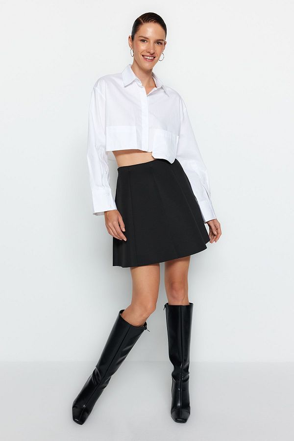 Trendyol Collection-Czarna mini spódniczka typu skater z dzianiny TWOAW24ET00215 1