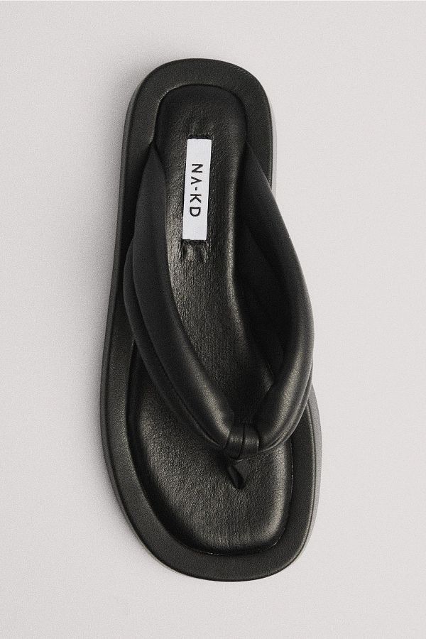 NA KD Quilted Toe Strap Sandals Trendyol