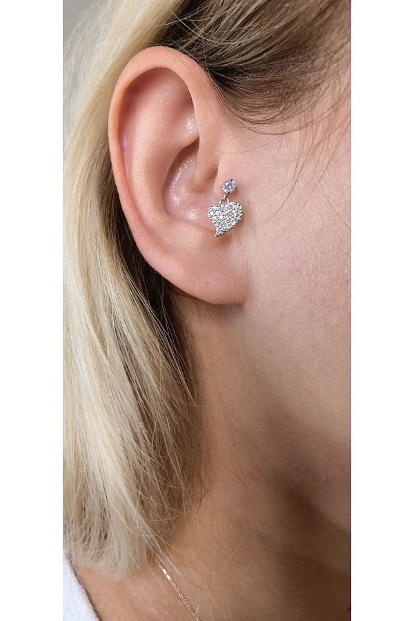 Tragus bar piercing outlet