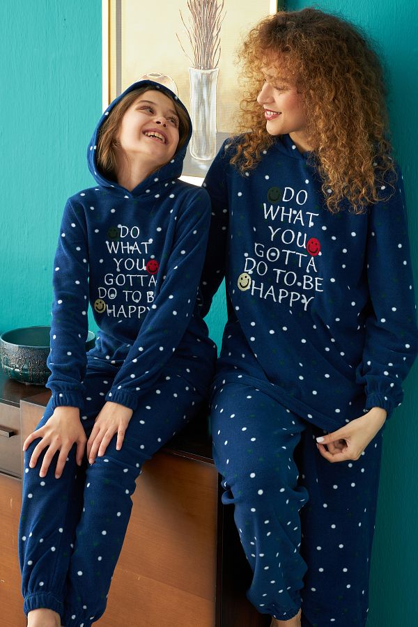 Siyah İnci-Bottom-Top Fleece Hooded Embroidered Pajama Set 1