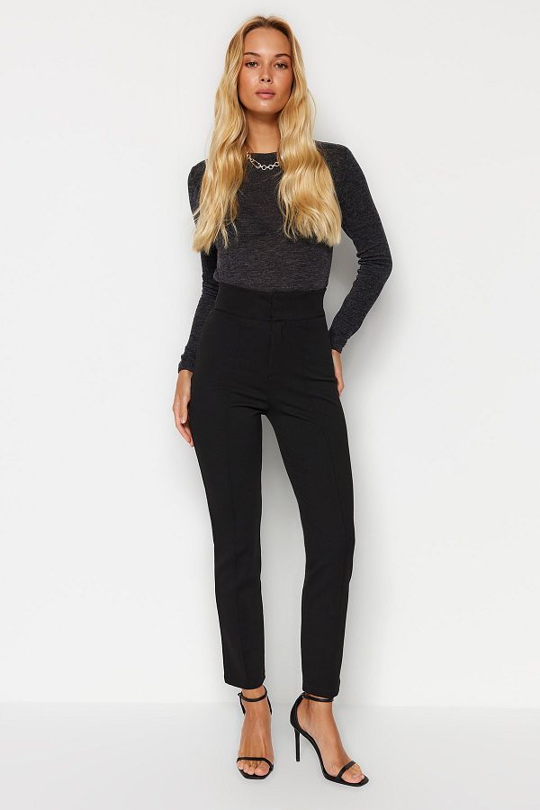 Trendyol Collection-Schwarze, hoch taillierte, gerippte, elastische Taille, schmale Passform, dicke Strickhose TWOAW24PL00114 1