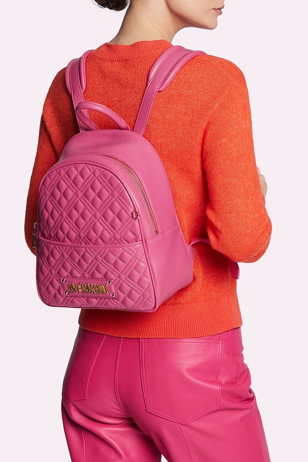 Love moschino quilted backpack store