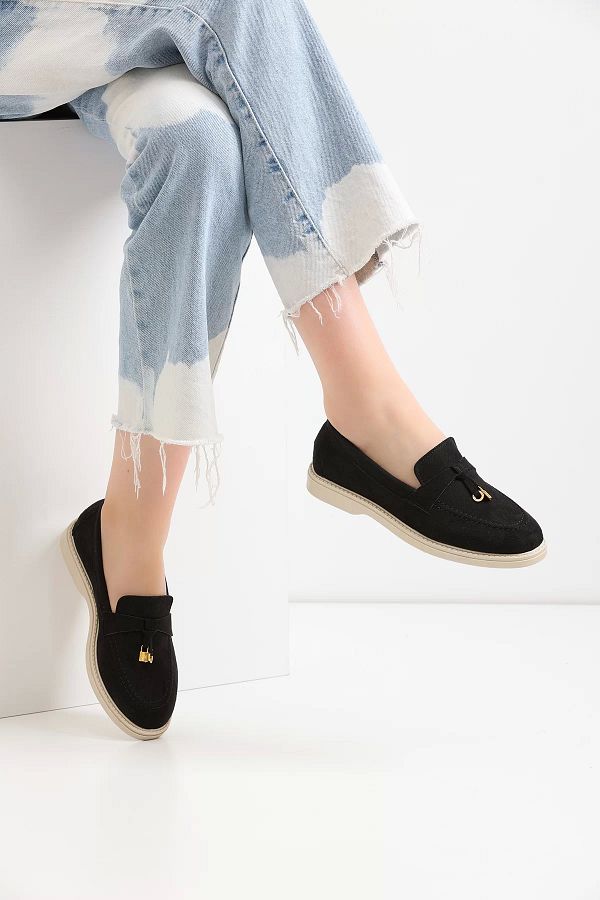 Womens shoes in style 218 2025