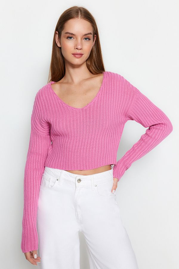 Trendyol Collection-Różowy sweterek z dzianiny basic z dekoltem w kształcie litery V TWOAW24KZ01214 1