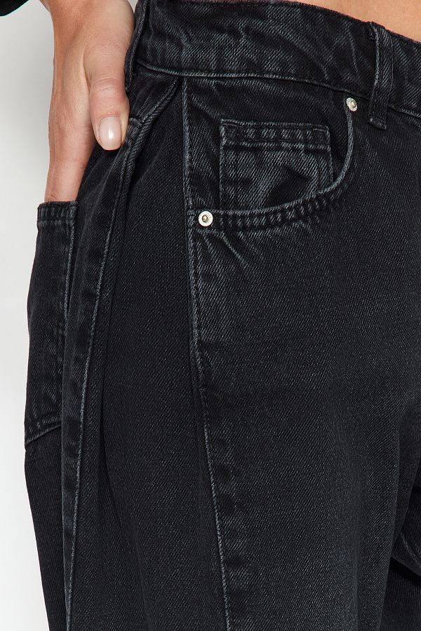 Trendyol Collection Schwarze Jeans mit hoher Taille und