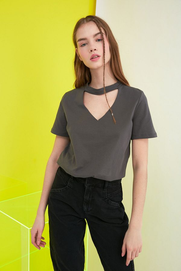 Antrasit Choker Yaka Basic Örme T-Shirt TWOSS20TS0466