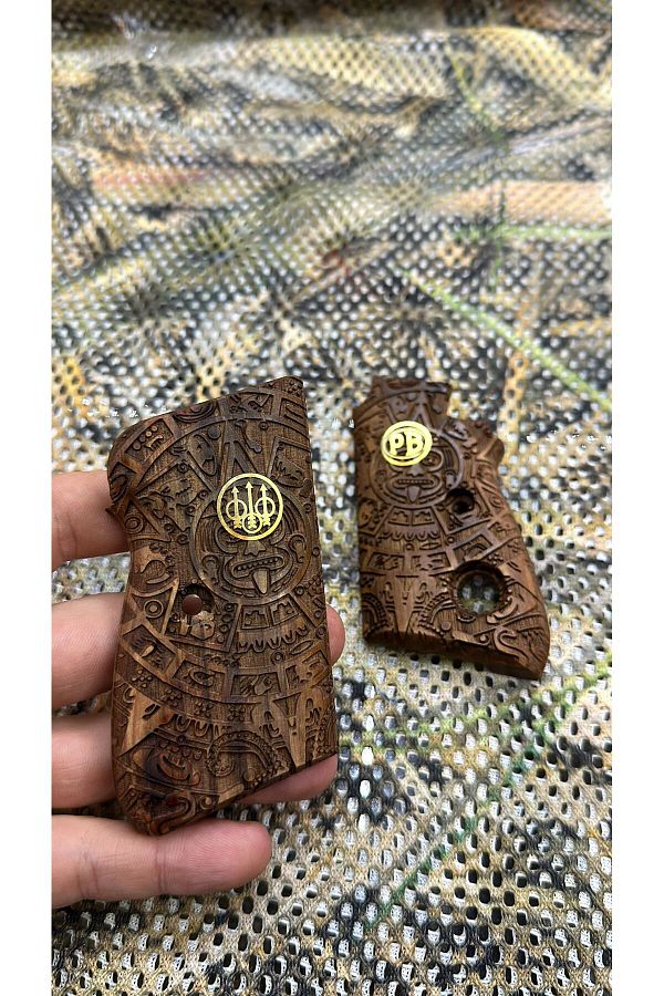 Beretta Düğmeli Tabanca Kabze