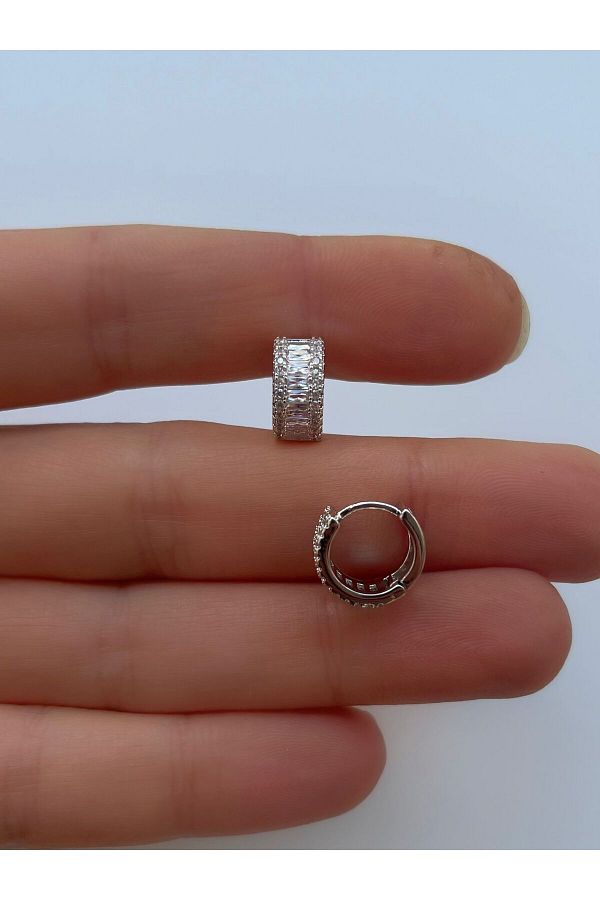 PARLAK BAGET ZİRKON TAŞLI KALIN KIKIRDAK HELİX TRAGUS KULAK MEMESİ UYUMLU PİERCİNG KÜPE