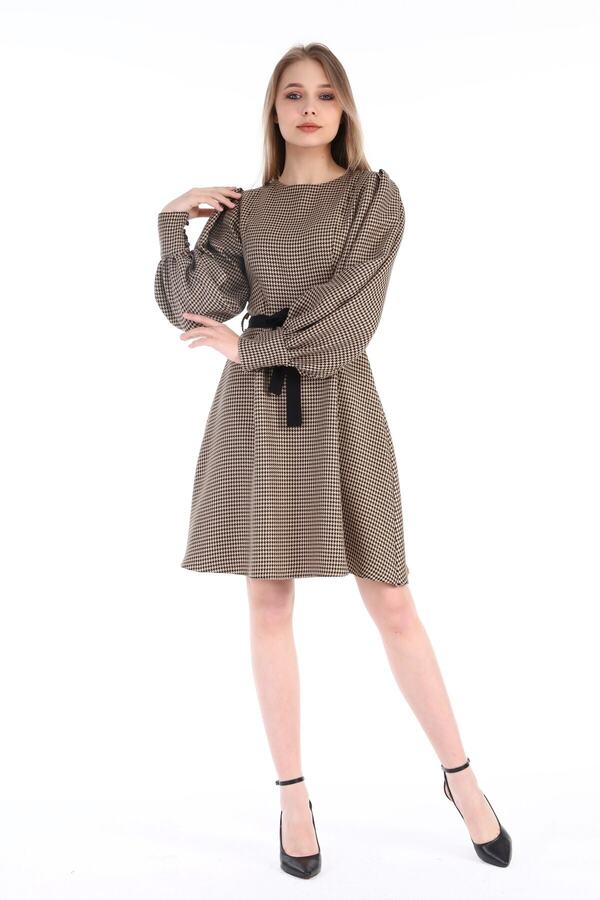 Round Neck Sleeve Pleated Wide Cuffed Zipped Dress — Beige