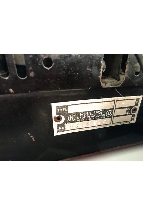 Philips Küçük Boy Lambalı Radyo - Görsel 7