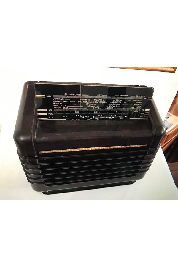 Philips Küçük Boy Lambalı Radyo - Görsel 2